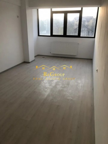 apartament-3-camere-decomandat-galatabloc-nouetajul-1-3