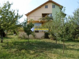 casa-de-vanzare-in-alba-iulia-situata-in-cetate-zona-buna-7