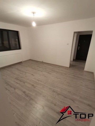 vand-apartament-2-camere-alexandru-cel-bun-1