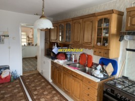 casa-noua-de-vanzare-in-alba-iulia-zona-cetate-finisata-complet-cu-teren-800-mp-12