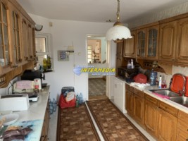 casa-noua-de-vanzare-in-alba-iulia-zona-cetate-finisata-complet-cu-teren-800-mp-17