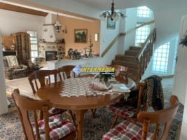 casa-noua-de-vanzare-in-alba-iulia-zona-cetate-finisata-complet-cu-teren-800-mp-19