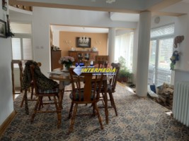 casa-noua-de-vanzare-in-alba-iulia-zona-cetate-finisata-complet-cu-teren-800-mp-25