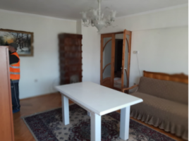 inchiriez-apartament-3-camere-decomandat-etaj-3-langa-primarie-4