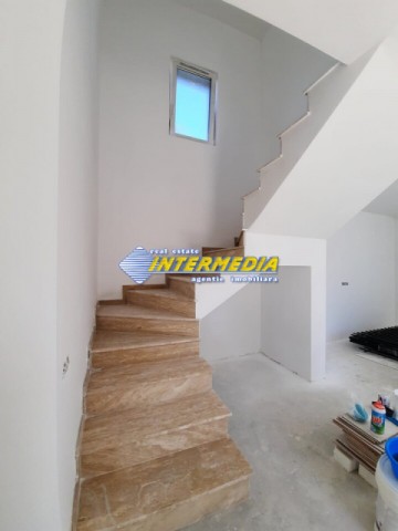 casa-noua-cu-etaj-in-alba-iulia-zona-dealul-furcilor
