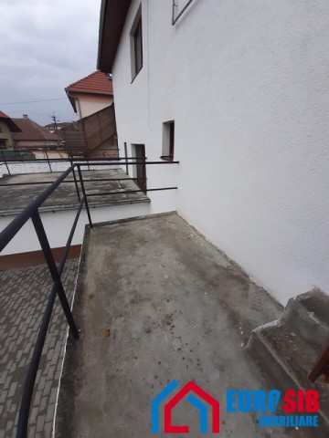 spatiu-birou-4-camerea-130-mp-de-inchiriat-in-sibiu-zona-alba-iulia-6