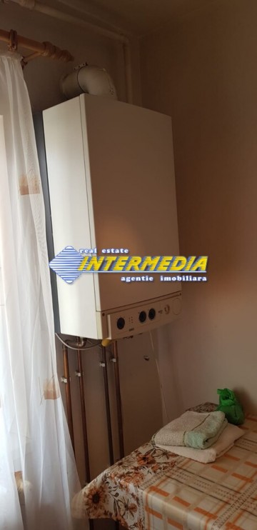 apartament-2-camere-decomandat-de-inchiriat-cetate-zona-mercur-2