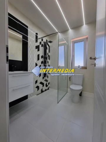 apartament-2-camere-de-vanzare-bloc-nou-etaj-1-cetate-utilat-si-mobilat-complet-5