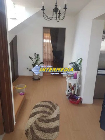 casa-tip-duplex-de-vanzare-zona-ampoi-3-6