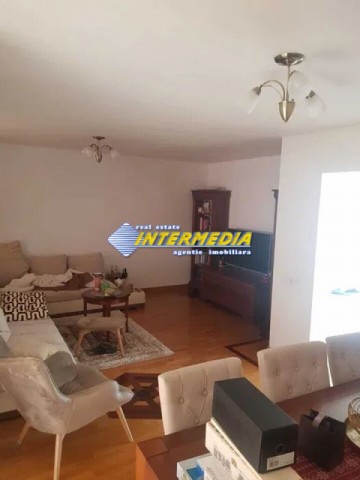 casa-tip-duplex-de-vanzare-zona-ampoi-3-7