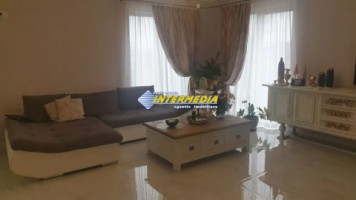 duplex-de-vanzare-p1cu-380-mp-teren-in-cetate-zona-stadion-finisata-la-cheie-utilata-si-mobilata-complet-3