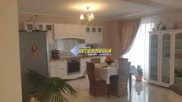 duplex-de-vanzare-p1cu-380-mp-teren-in-cetate-zona-stadion-finisata-la-cheie-utilata-si-mobilata-complet-8
