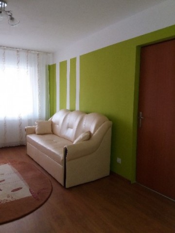 apartament-cu-2-camere-decomandat-cetate-mobilat