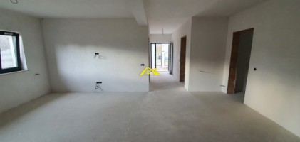 casa-noua-pe-un-nivel-in-cetate-4