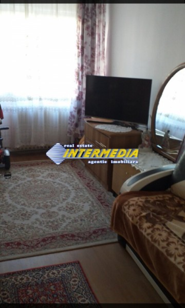 apartament-cu-2-camere-etaj-1-cetate-3