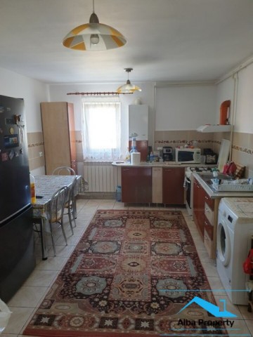 apartament-3-camere-decomandat-mobilat-1