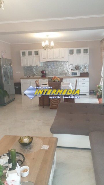 duplex-de-vanzare-p1cu-380-mp-teren-in-cetate-zona-stadion-finisata-la-cheie-utilata-si-mobilata-complet-4