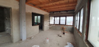 vila-situata-in-catamarasti-deal-p1-partial-finisata-cu-teren-750-mp-23