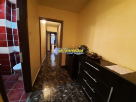apartament-3-camere-renovat-de-vanzare-cetate-4