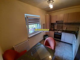 apartament-3-camere-renovat-de-vanzare-cetate-5