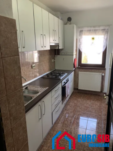 apartament-cu-3-camere-decomandat-de-inchiriat-in-sibiu-zona-mihai-viteazul-3