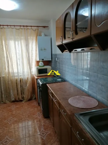 apartament-3-camere-decomandate-cetate-3