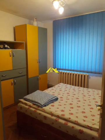apartament-4-camere-decomandate-cetate-3