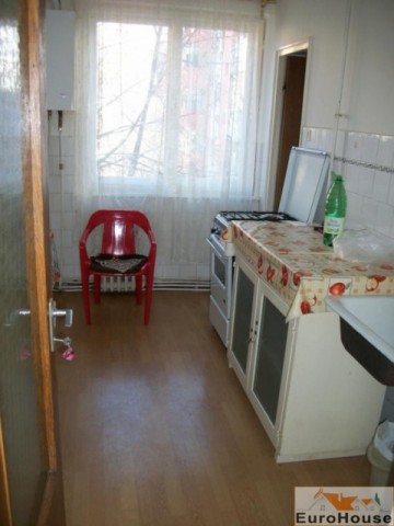 apartament-de-vanzare-2-camere-decomandat-cetate-1