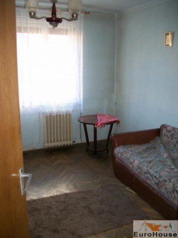 apartament-de-vanzare-2-camere-decomandat-cetate-2