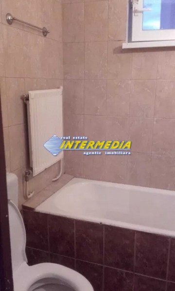 de-vanzare-apartament-cu-2-camere-in-cetate-zona-bulevard-alba-iulia-1