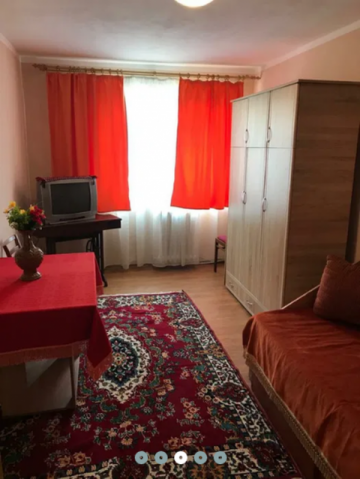 vand-apartament-decomandat-cu-2-camere-etaj-1-zona-cetate