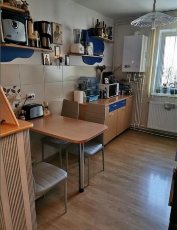 apartament-2-camere-in-cetate-zona-ultracentrala-et3-1