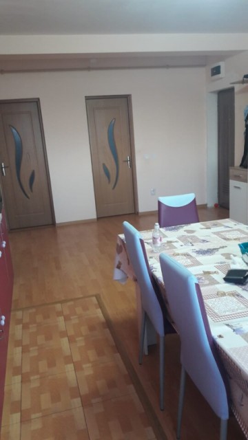 vand-apartament-cu-2-camere-decomandat-bloc-nou-et-2-1