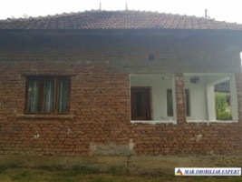 casa-2-camere-teren-1216-mp-vulturesti-1
