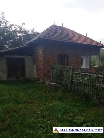 casa-2-camere-teren-1216-mp-vulturesti-2
