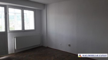 apartament-3-camere-cf-1-et-33-campulung-dublura