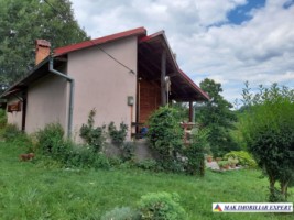 casa-de-vacanta-4-camere-teren-3700-mp-bughea-de-jos-2