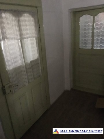 vand-vila-5-camere-cu-teren-de-2200-mp-in-godeni-arges-7