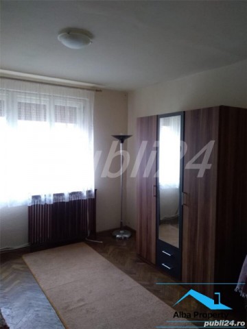 apartament-2-camere-decomandat-zona-cetate-boxa-1