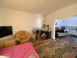 casa-de-vanzare-in-barabant-cu-485-mp-teren-finisata-cu-utilitati-si-drum-asfaltat-2