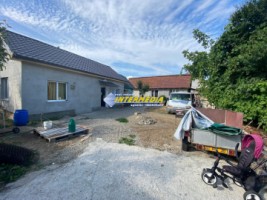 casa-de-vanzare-in-barabant-cu-485-mp-teren-finisata-cu-utilitati-si-drum-asfaltat-8