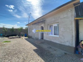 casa-de-vanzare-in-barabant-cu-485-mp-teren-finisata-cu-utilitati-si-drum-asfaltat-12