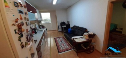 apartament-2-camere-decomandat-zona-cetate-1