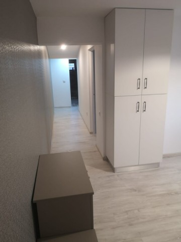 apartament-2-camere-et-2-decomandat-in-cetate-zona-piata-2