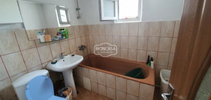 apartament-3-camere-strada-ion-pillat-zona-bisericii-sf-gheorghe-1