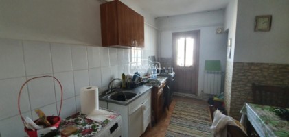 apartament-3-camere-strada-ion-pillat-zona-bisericii-sf-gheorghe-4