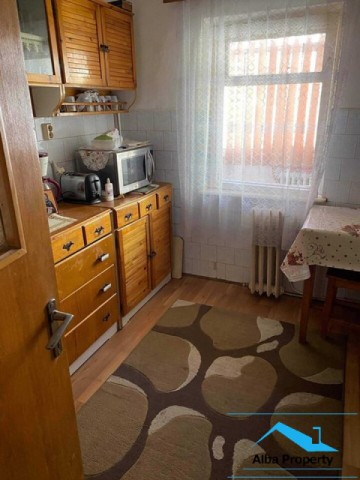 apartament-2-camere-decomandat-zona-cetate-1