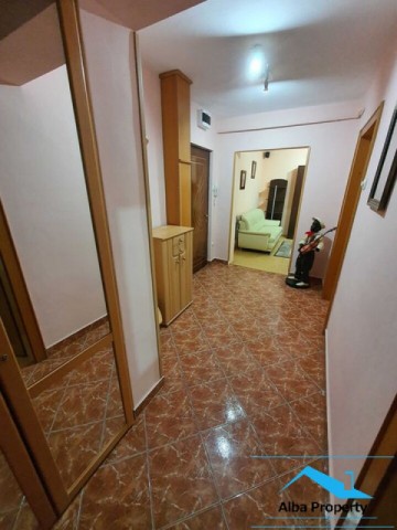 apartament-2-camere-decomandat-zona-cetate-3