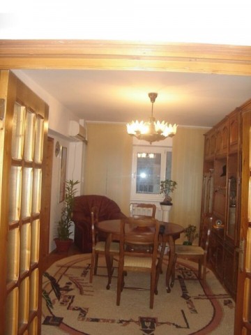 apartament-4-camere-zona-calea-nationala-restaurant-select-piata-mare