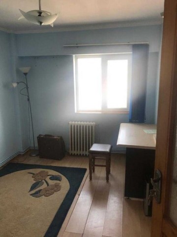 apartament-4-camere-langa-parcul-curcubeului